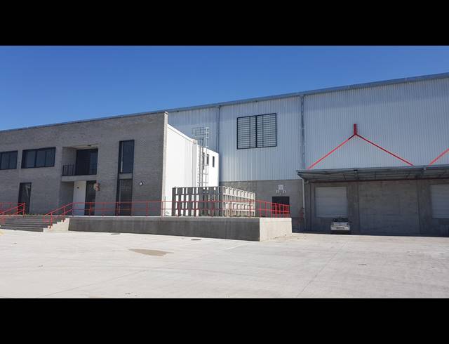 4,165M² WAREHOUSE TO LET IN BELLVILLE SOUTH INDUSTRIA